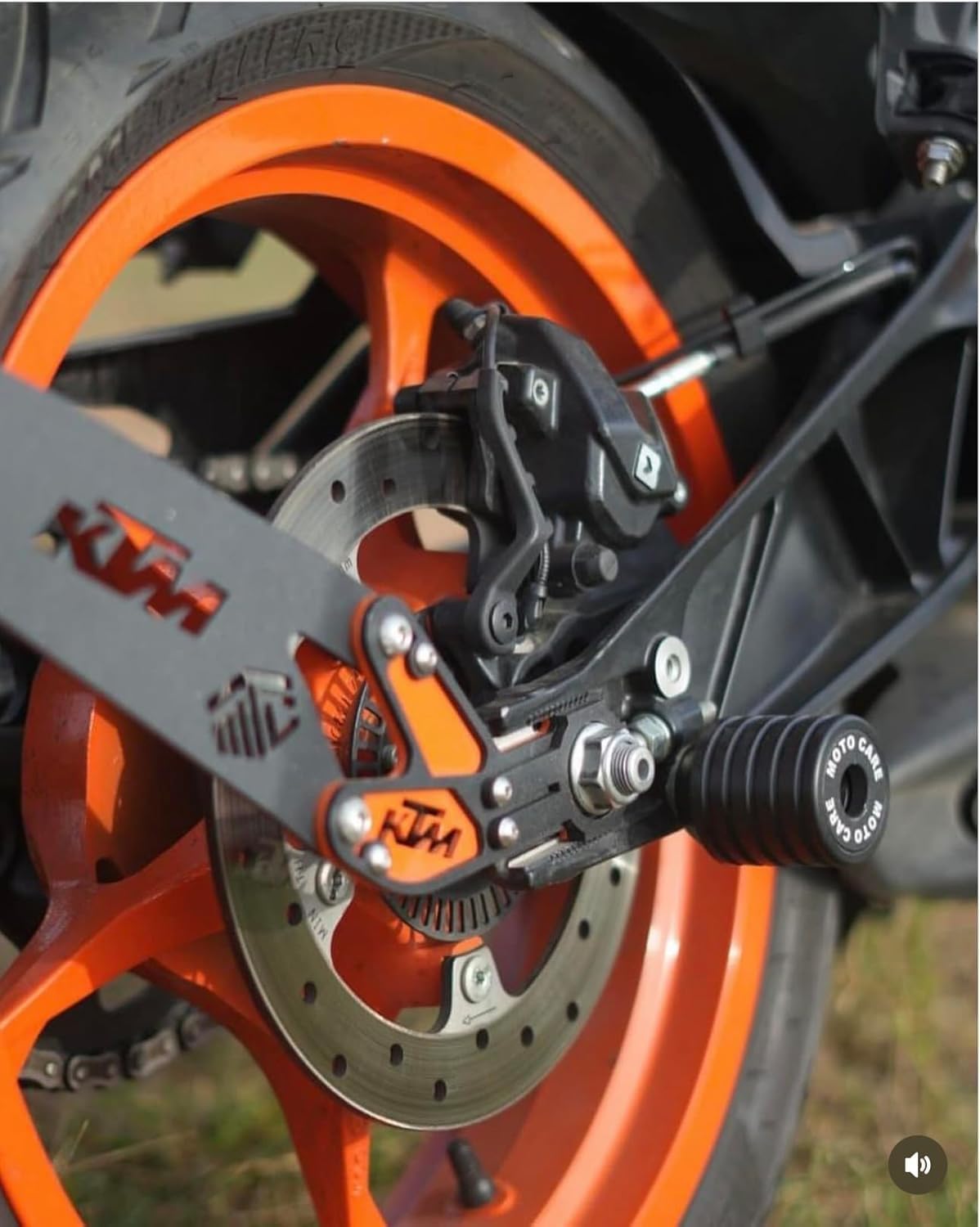 Rear Mudguard | Tyre Hugger | Mudguard | Splash Guard with 3MM Thickness Metal Clamp Only Suitable for KTM 200/250/390 KTM Adventure 250/390